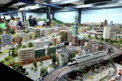 Miniatur Wunderland il piu grande plastico del mondo è una delle più recenti attrazioni di Amburgo. Dovrebbe essere completato nel 2020 - © www.mediaserver.hamburg.de / Christian ...