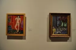 Nudo Rosa e Interno Blu. I due dipinti sono esposti ...