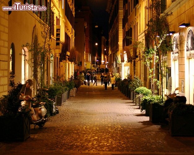 Immagine Via dei coronari all'interno del  Rione Ponte Roma