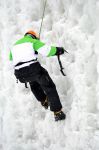 Arrampicata a Montmorency, Quebec: sulle pareti di ghiaccio della cascata di Montmorency, a pochi km da Ville de Québec, in inverno gli sportivi si cimentano nell'arrampicata con ...