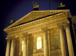 Dettaglio del palazzo che ospita il Museo Tate Britain a Londra. Come tutti i principali musei a Londra anche il Tate è ad ingresso gratutito, son oa pagamento unicamente le esposizioni ...