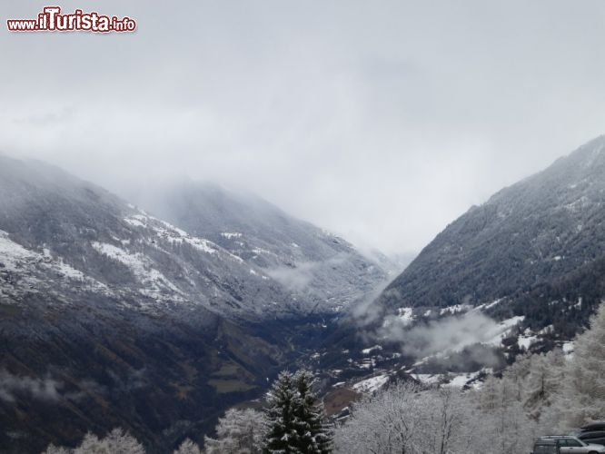 Immagine Fattoria pedagogica di Hérémence, nevicata di fine marzo nel Cantone Vallese