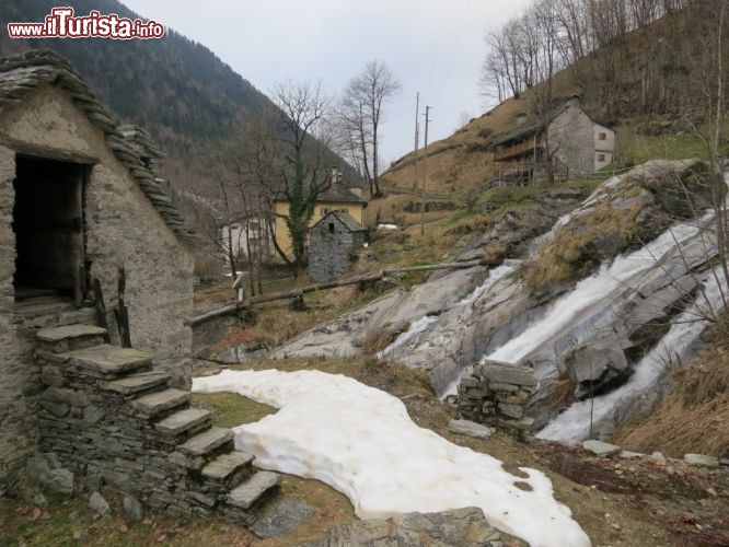 Immagine Il parco dei Mulini a Vergeletto, nel Canton Ticino, dove viene prodotta la farina bona 