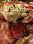 Un gustoso antipasto nel Grottino Ticinese di Losone, in Svizzera italiana