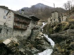 Il Molino della farina bona nel borgo di Vergeletto in Ticino