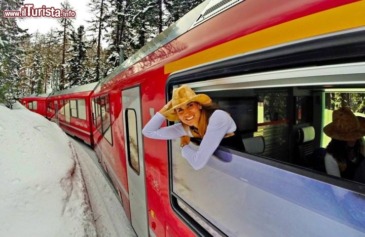 Ana in Svizzera sul Trenino del Bernina - © DONNAVVENTURA® 2014 - Tutti i diritti riservati - All rights reserved