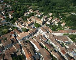 Arcais, regione Poitou-Charentes:
La chiamano ...