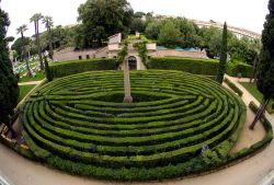 Imperdibile per chi sceglie la visita al Quirinale una passeggiata nei giardini presidenziali, con panorami sula città. In fotografia il labirinto - © Presidenza della Repubblica ...