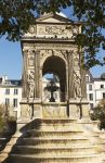 La fontana degli innocenti (Fontaine des Innocents) nel quartiere Les Halles a Parigi - © David Lefranc / Paris Tourist Office 