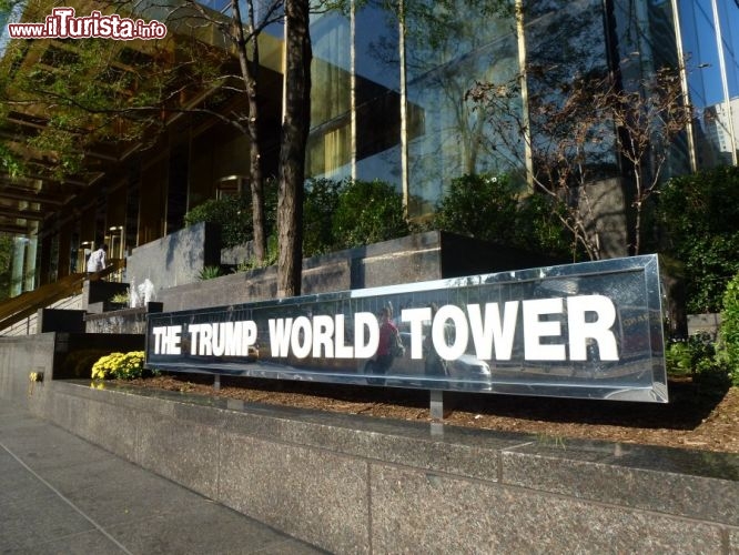 Immagine La Trump World Tower grattacielo residenziale di lusso a New York City