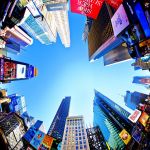 Un'immagine di Times Square a 360 gradi con le sue insegne al neon e i grattacieli - © Stuart Monk / Shutterstock.com 