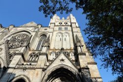 Facciata della Cattedrale St John the Divine a New York City - © Tupungato  / Shutterstock.com