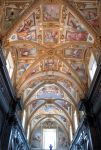 Interno chiesa della Certosa di San Martino (Napoli) - © conde / Shutterstock.com 