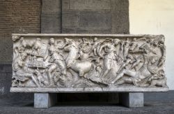 Meseo Archeologico Nazionale di Napoli: sarcofago del 4 secolo dopo Cristo