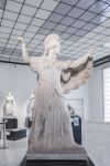 Una statua recuperata dall'area archeologica di Ercolano esposta al museo Archeologico Nazionale di Napoli - © Anna Pakutina / Shutterstock.com