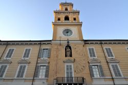 Il Palazzo del Governatore o dei Mercanti di Parma - L'aspetto attuale, barocco si deve a Alexandre Ennemond Petitot, l'architetto francese chiamato a corte dal Duca Filippo I, a metà ...