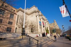 Ingresso del Museo di storia Naturale di New York City: l'American Museum of Natural History è una delle visite d'obbligo della Grande Mela - © littleny / Shutterstock.com ...