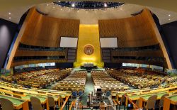 General Assembly Hall alle Nazioni Unite di  New ...