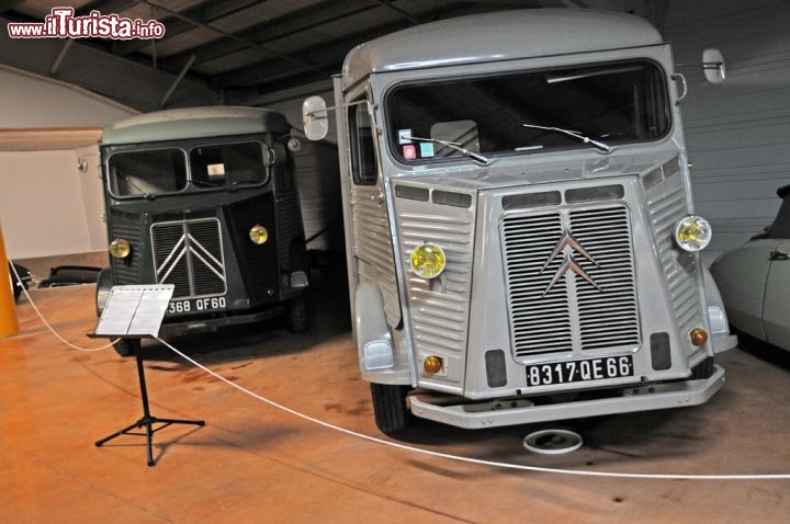 Immagine Furgoni Citroen Type H 1947 esposti al museo privato della Citroen in Francia