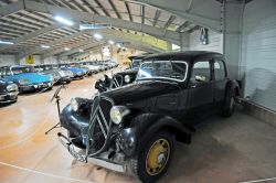 Una meravigliosa Citroen Traction Bl 11 nella collezione del Citromusem a Castellane