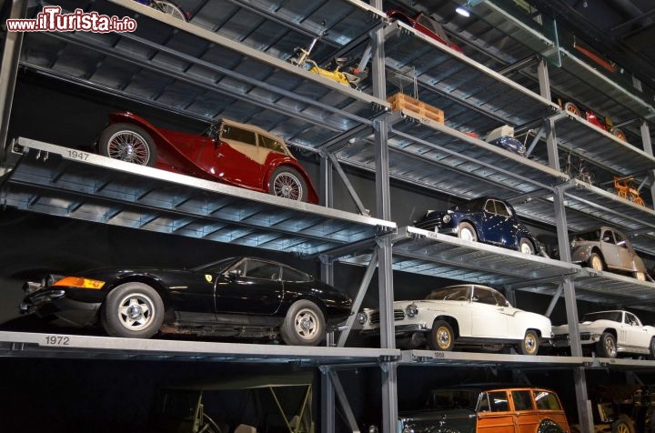 Immagine Auto d'epoca esposte al Museo Svizzero dei Trasporti