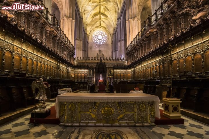Immagine Il grande coro ligneo della Cattedrale di Siviglia - © Marques / Shutterstock.com