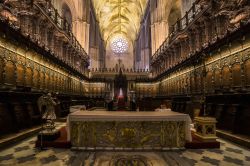 Il grande coro ligneo della Cattedrale di Siviglia - © Marques / Shutterstock.com 