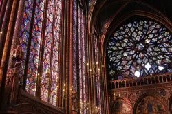 Il rosone finemente decorato della Sainte Chapelle - © Zvonimir Atletic / Shutterstock.com
