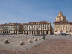 Piazza Castello, il centro barocco di Torino - © Claudio Divizia / Shutterstock.com 