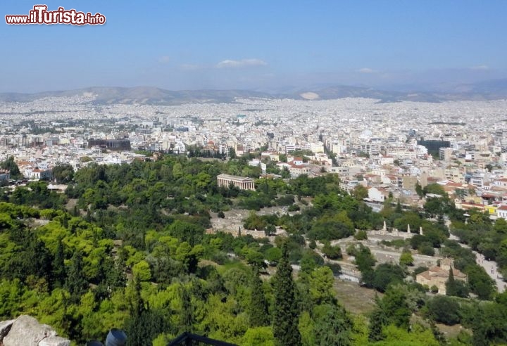 Immagine Acropoli - il fantastico panorama di Atene in una giornata di sole, senza la cappa di smog della capitale della Grecia