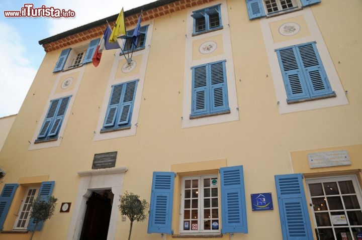 Immagine La facciata del Museo Escoffier a Villeneuve Loubet. In questo borgo della Costa Azzurra nacque nel 1846 il più grande cuoco della storia di Francia