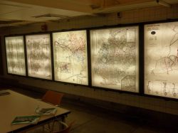Mappe della metropolitana: il New York Transit Museum propone ai suoi visitatori oggetti sorici e fotografie originali riguardanti il sistema dei trasporti pubblici newyorchese - Foto © Eric ...