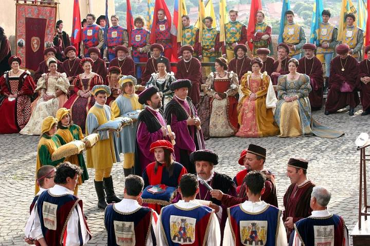 Carosello Storico dei Rioni Cori