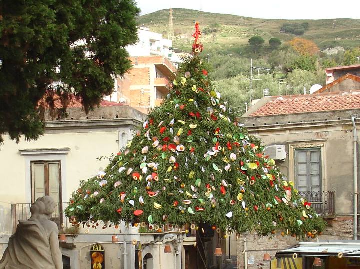 U Pagghiaru e la pantomima di Cavadduzzu e l'omu sarbaggiu Messina