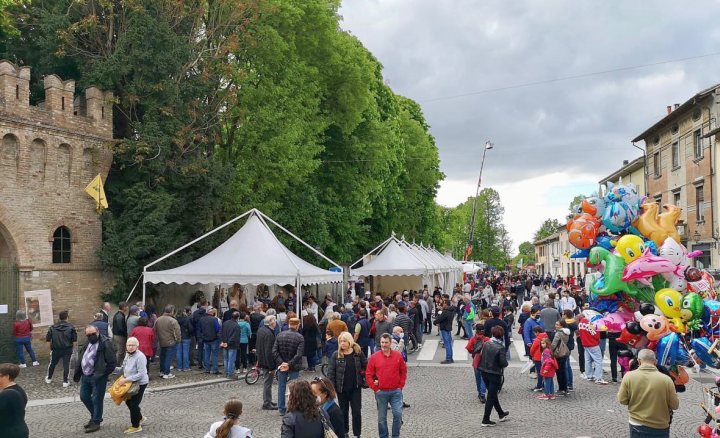Mostra dell'artigianato, produzione e commercio Soragna