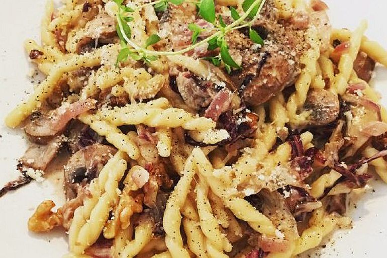 Sagra Trofie con Radicchio e Porcini Sant\'Eustachio di Montoro