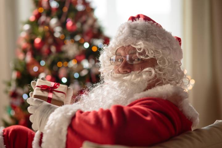 Visita Babbo Natale.Il Villaggio Di Babbo Natale A Carrara Date 2019