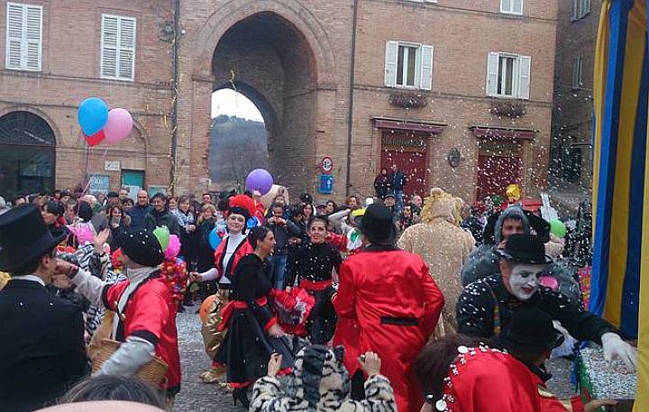 Carnevale de li Pannici  Carnevale Amandolese Marche