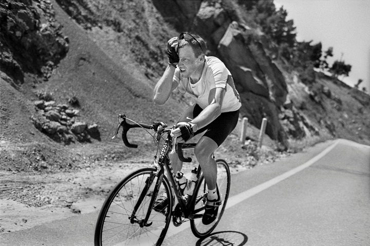 Vite di corsa. La bicicletta e i fotografi di Magnum. Da Robert Capa ad Alex Majoli Caldes