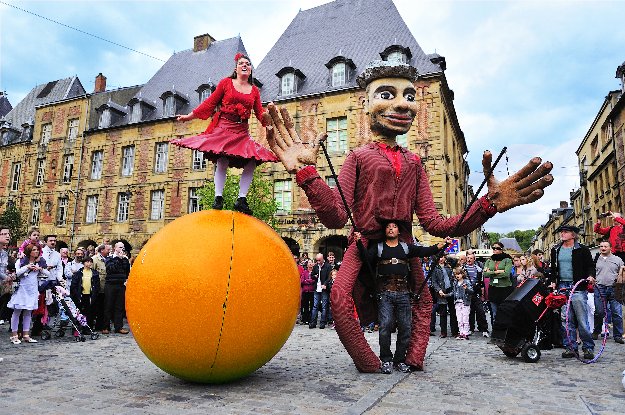 Festival mondial des théâtres de marionnettes Charleville-Mezieres