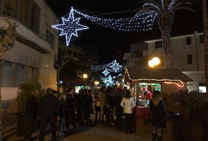 Mercatini Di Natale Sicilia 21 Dove E Quando Sono I Mercatini Natalizi Piu Belli