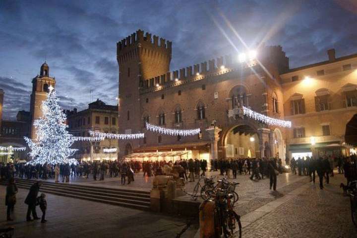 Mercatini Natale Padova.I Mercatini Di Natale A Ferrara Il Villaggio Natalizio Date 2019 E Programma