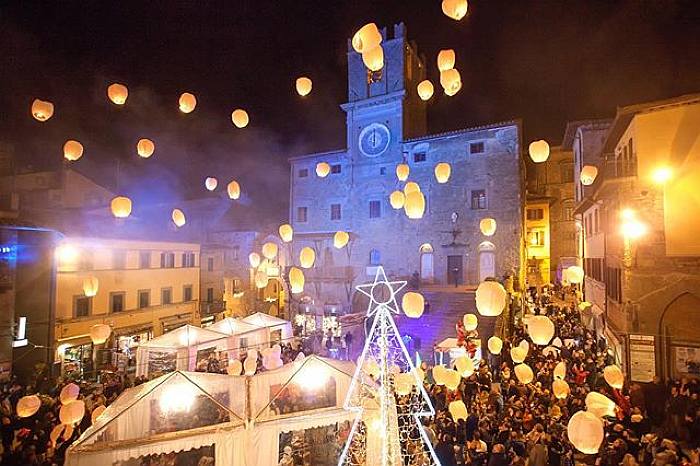 Mercati Di Natale.I Mercatini Di Natale A Cortona Date 2019 E Programma