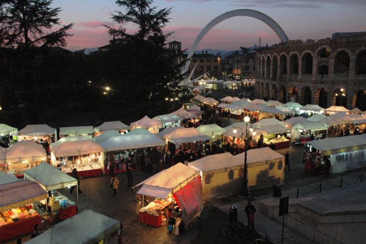 Mercatini Verona Natale.I Mercatini Di Natale A Verona Date 2019 E Programma