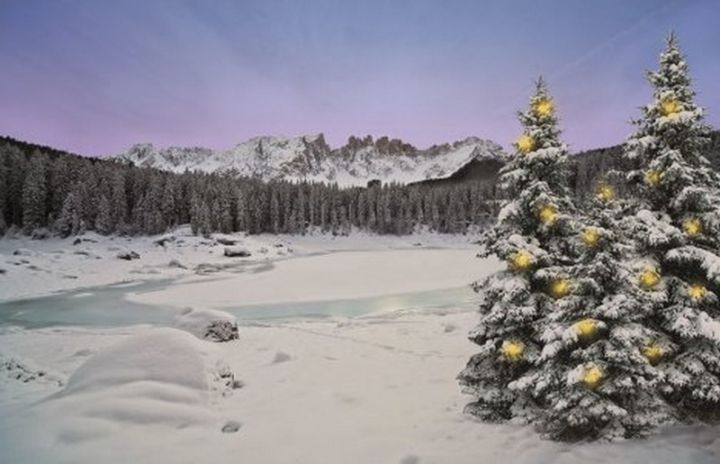 Magie natalizie Carezza al Lago