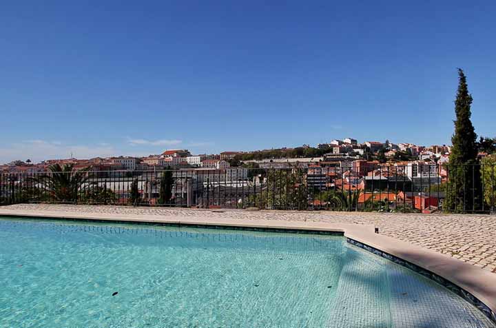 Le piscine segrete sui tetti di Lisbona