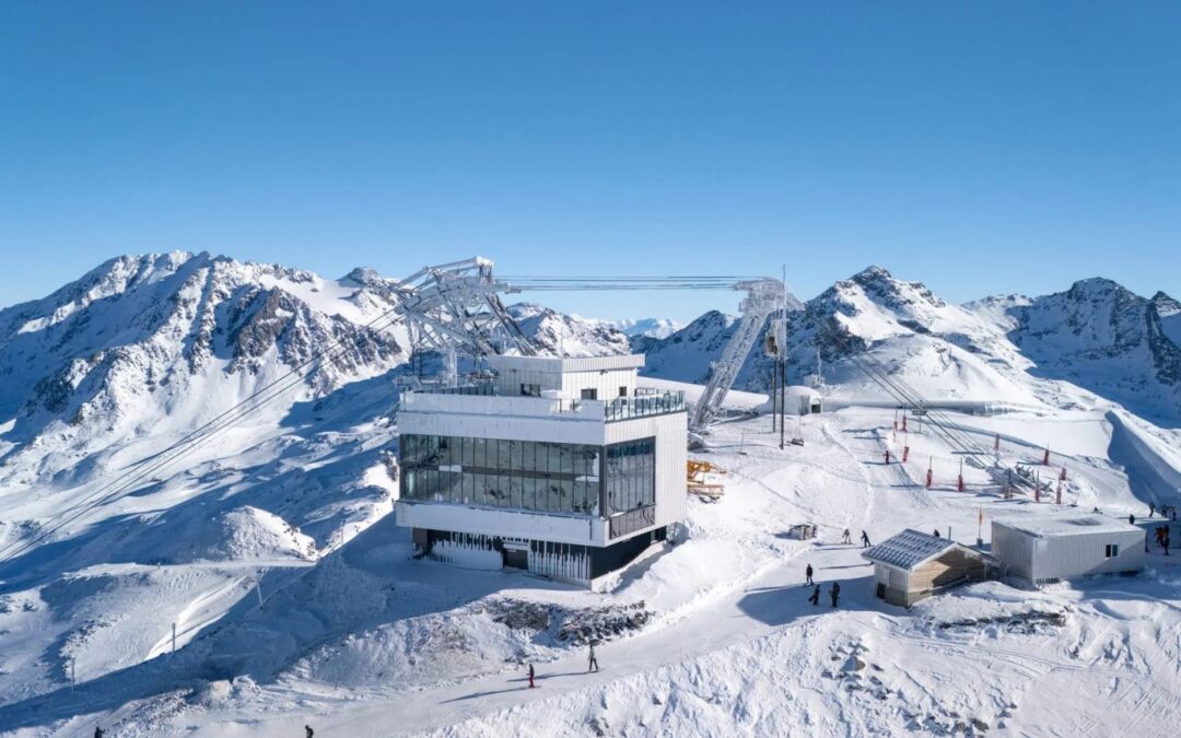 Caron 3200: sul tetto delle 3 Vallées, dove architettura, arte e alta quota si incontrano