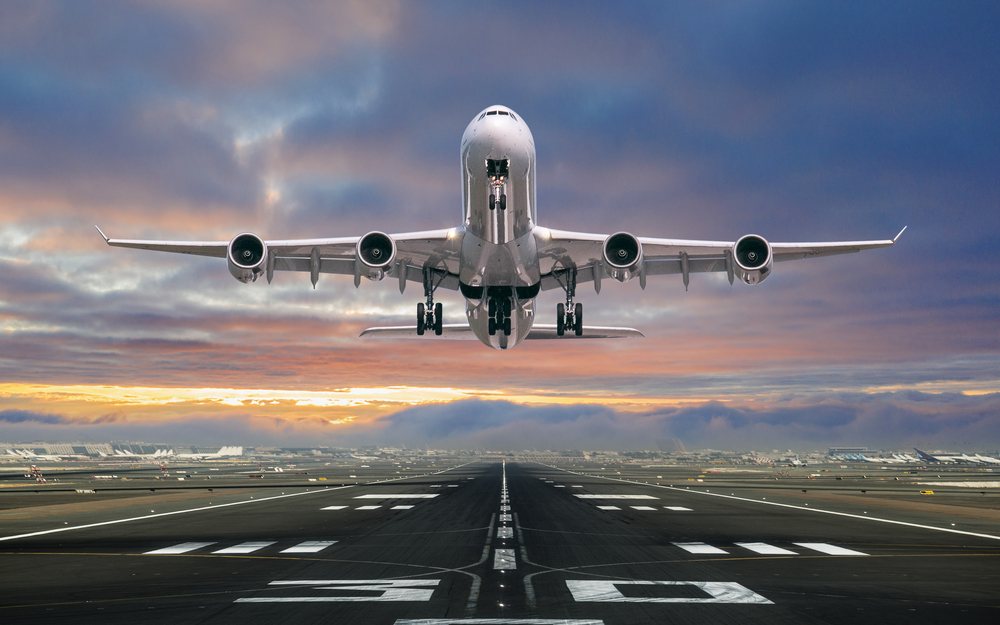 Aereo_in_decollo