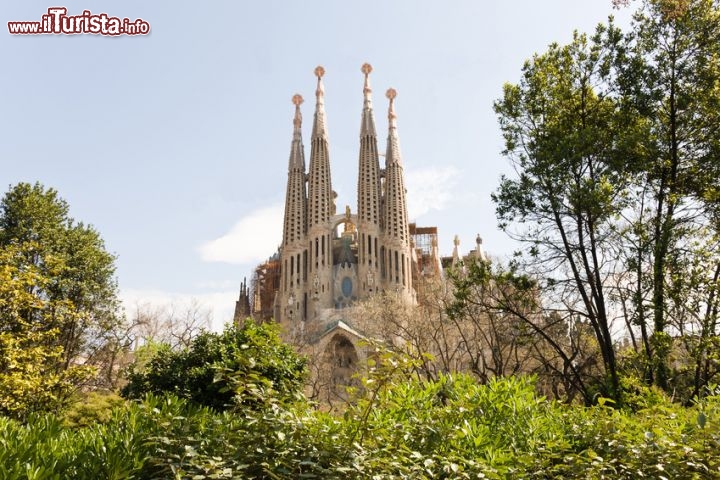 La Sagrada Familia: a Barcellona la basilica incompiuta di Gaudì