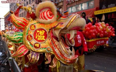 Capodanno_cinese_Chinatown_New_York_City_parata_in_strada_dragone_128664269-1